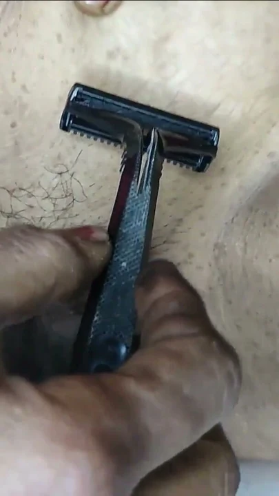 Desi am kılı temizleme, sevimli köy hint kızının sıcak geceliği içinde am tıraşı | Bölüm 1