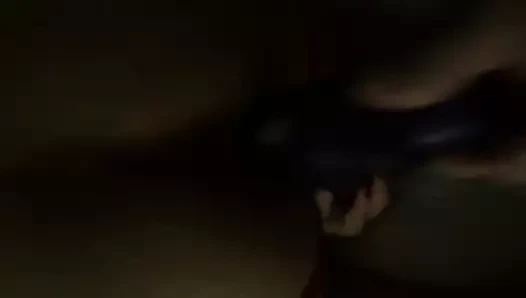 Dildoing kız ıslak azgın kedi. çok gürültülü orgazm!