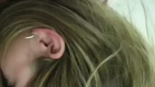 Bir üçlü oral seks oturumu arasında bir harika kadın yapma boşalmak