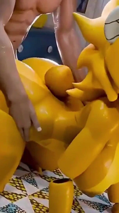 Dünyanın en aptal animatronik ile bir depolama dolabına sıkıştı... Durmayacak | Klip 1