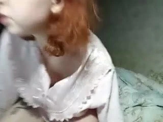 Edepsiz kamerada sürtük götünü parmaklıyor