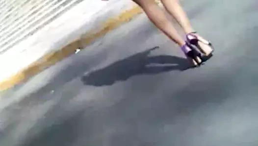 secretaria en minifalda