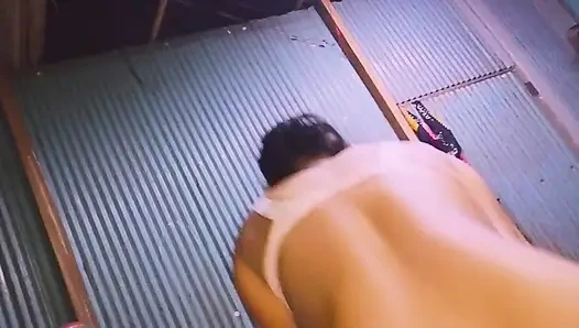 Damadı ve karısı Bengalli tarzı