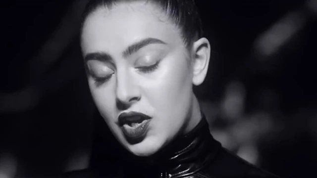Charli xcx - vroom vroom (yalnızca charli)