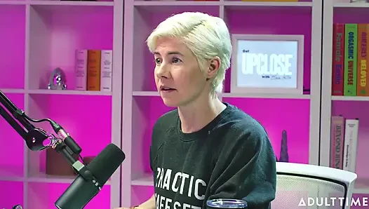Blake Flower: Brainrot, Facetune ve Futanari | Adult Time Podcast