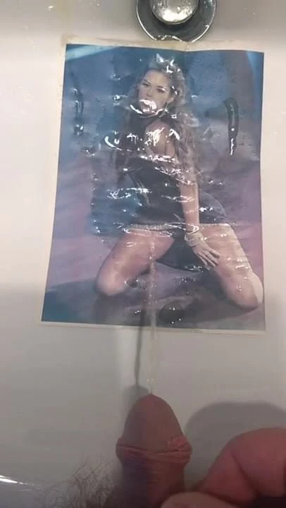 Sarah mein Engel angepisst