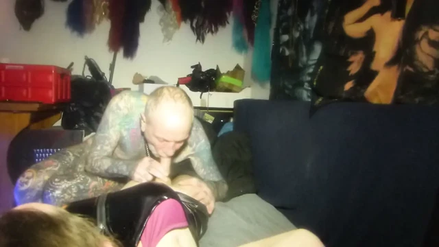 Sik emme ve elle boşaltma.