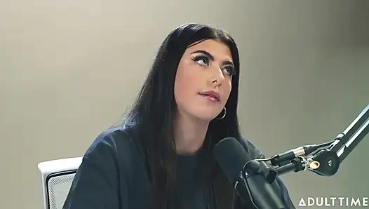 Gal ritchie: spiegler kız ve hentai sevgilisi | Adult Time Podcast