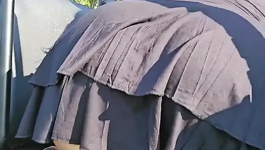 Kızıl saçlı götten ve amından dildo sikiyor ve çizmeyi öğütüyor ve fışkırtıyor