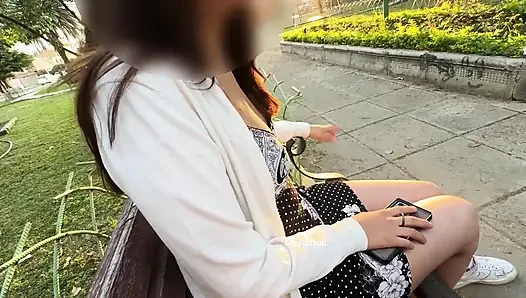 Tam video Erkek arkadaşı onu yalnız bırakıyor ve o da eğlenmek için odama gelmeyi kabul ediyor