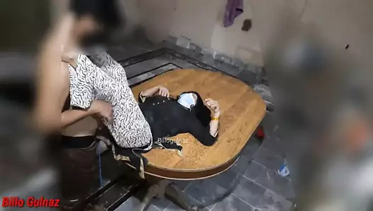 Hintli hizmetçi, net Hintçe ses ile patronla sert seks yapıyor - köy kızı sert seks yapıyor