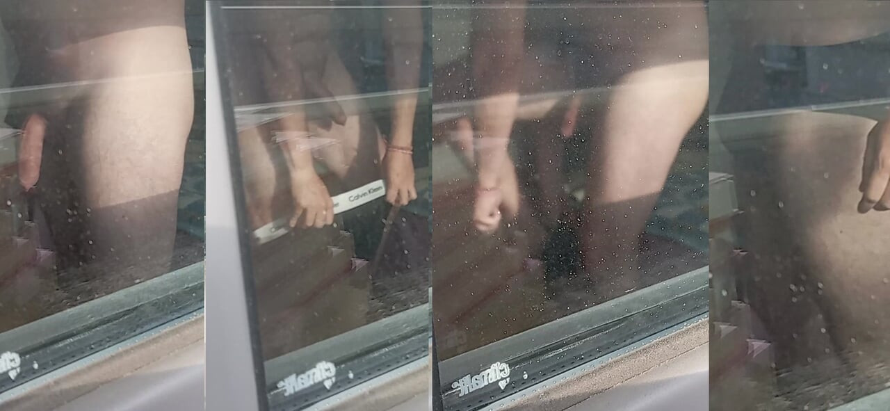 Büyük sarkık yaraklı olgun hetero komşu sokağa çıkmak için iç çamaşırını değiştiriyor