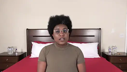 Oyuncu seçmelerinde çaresiz amatörler ateşli büyük memeli iri güzel kadın zenci büyük götlü kızlar sıkı amcıklarını büyük sert yarakla sert siktiriyor