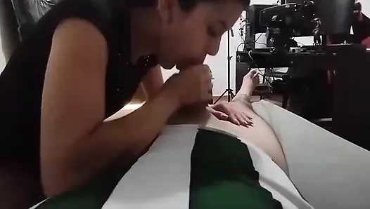 Eski kız arkadaşımın üvey kız kardeşini sikiyorum