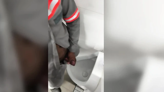 Eve gitmeden önce soyunma odasında şenlik