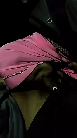 Indonesian – jilbaber milf giving blowjob