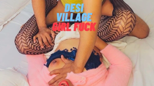 Javan desi tight chut girlfriend ko oyo bula kar full chudai maze liya Hindi Indian mms