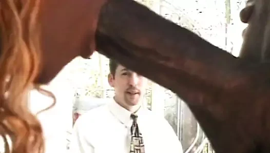 Abanoz bebek gets dped tarafından bir siyah ve bir beyaz damızlık