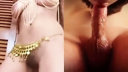 Oral seks babecock için bir çıplak oryantal dansçı