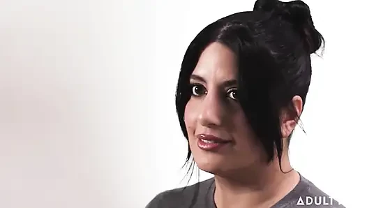 Sarah Arabic her gün şimdiye kadarki en iyi grup seks partisine sahip! | yıldızı röportajı | Adult Time