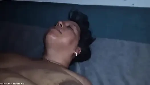 Büyük zenci yarağı kıllı pembe şişman amcığımı sikiyor misyoner inleyerek orgazm oluyor