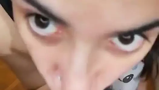 Cep telefonu şenlikli! (oral seks, boşalma ve yutma)