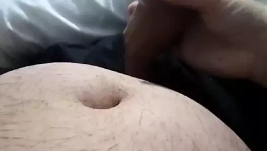 Üvey anne sikilirken büyük götü üvey oğlunun büyük yarağını sallıyor