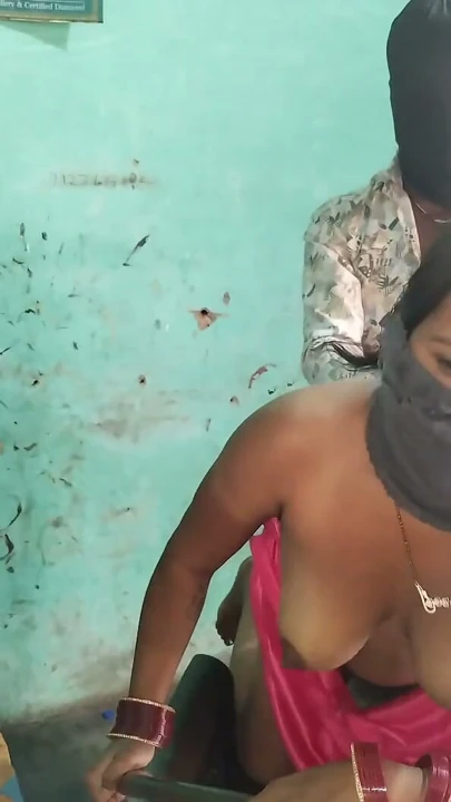 Bhua ne late ke apni gand marawai mujhe se bhua ki choot faad chudai kiya fufa bhar gaye the to moka dekh ke bhua ne… | Clip 2