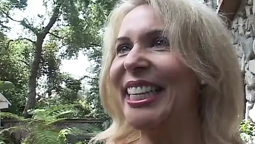 Erica lauren üniversite günlerini özlüyor