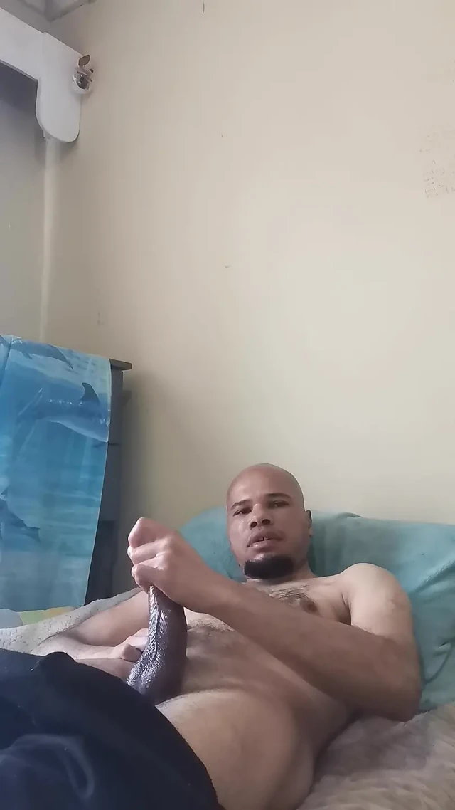 Öğleden sonra sütle mastürbasyon yapıyor