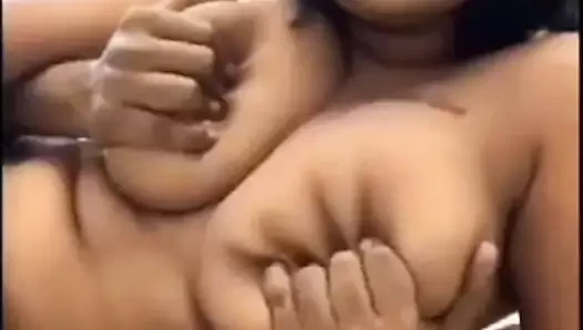 Sıcak kahverengi kız