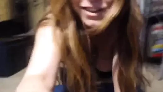 Kıvrımlı milf (orta yaşlı kadin) seviyor için nüfuz her iki delik