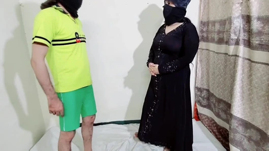 Okul Öğretmeni Müslüman Ateşli Evli Kadınla Anal Seks Yapıyor