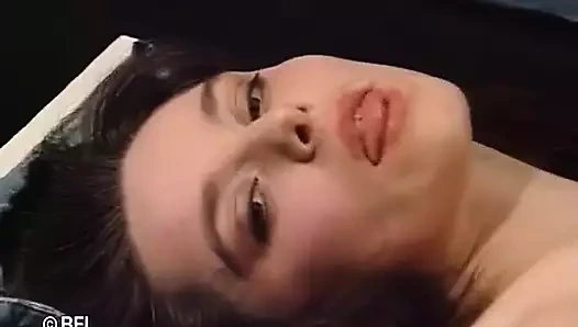 Hollanda ve Belçika'da ateşli seks, bölüm 6