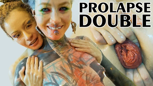 Anuskatzz и Stacy Bloom наслаждаются анальным фистингом