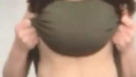 Beyaz milf bırakarak ona göğüsleri