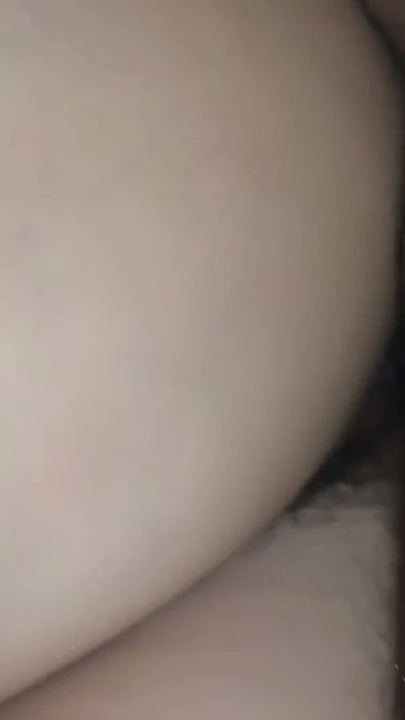 Filipinli orta yaşlı seksi kadın prezervatif takan müşteri ile kremsi amcık | Klip 2