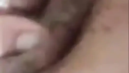 Üvey kız sanjay inleyerek mastürbasyon yapıyor