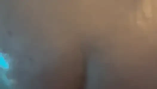 Bu biraz ıslak götlü amcık