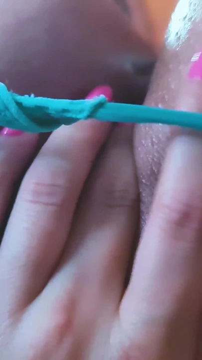 "Sophie Tatlı doğum günü partisi veriyor ve götü yağla dolu" dan büyüleyici an