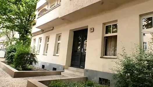 Olgun yarak orta yaşlı seksi kadın amcık yalıyor