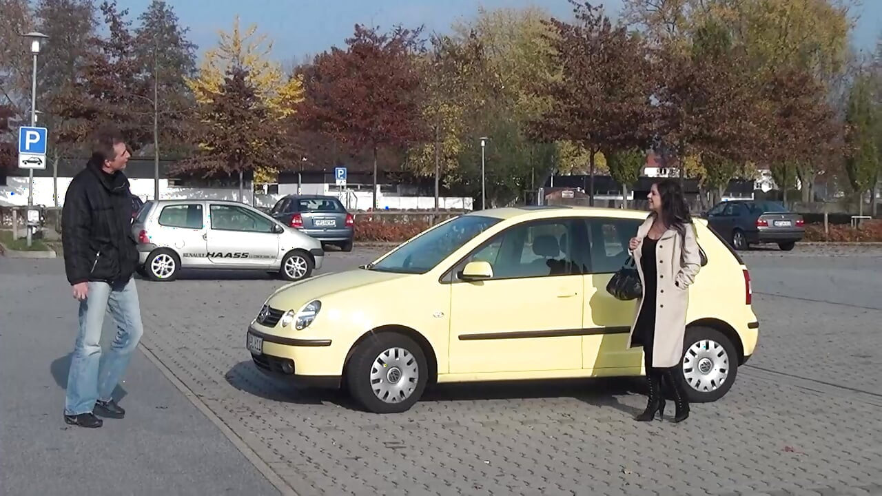 Üvey baba üvey kızını daha fazla dayanamayana kadar sikiyor