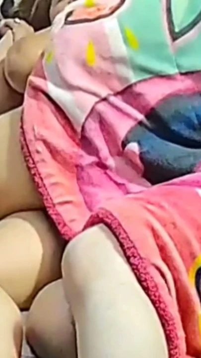 Komşum kocası onu ayakta bıraktığı için bana götünü veriyor | Klip 2