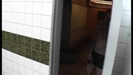 Alman Kapılarının Arkasında Özenle Siktir Edilir - Tam Film