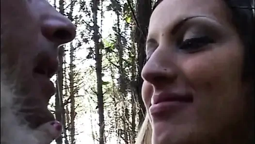 Üç sürtük hepsi benim için!! Ateşli, yarağa aç orta yaşlı seksi kadınlar bir rüya