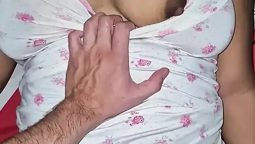 Göğüslerime bak, benden emmeni istiyorum.