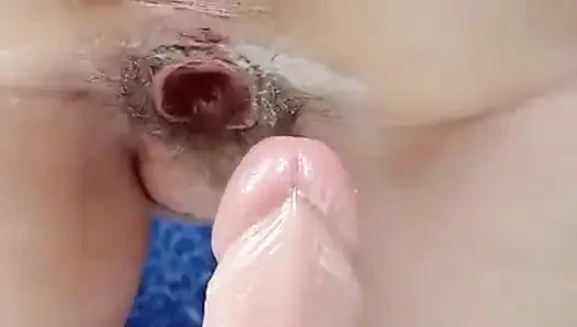 Vajinamı Büyük Bir Dildo İle Yırtıyorum