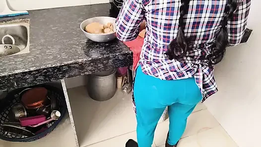 Hintli güzel kız sıkı ilk kez xxx videolar, desi güzel köylü kız seks videoları