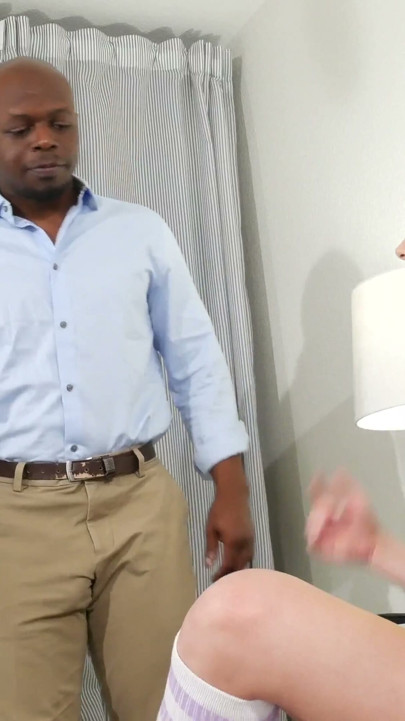 Genç sonra opal alır büyük siyah horoz Creampie içinde ön arasında üvey baba | Klip 1