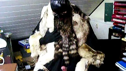 sapıkça kürk ustası oynuyor